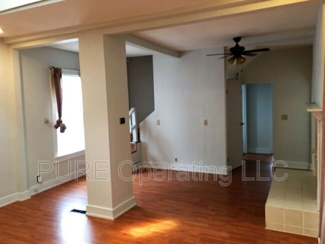 Building Photo - 4214 Pierce St