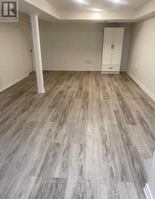 Building Photo - 178 Ravenscroft Rd