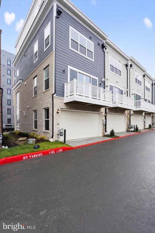 Building Photo - 3612 Farr Ave