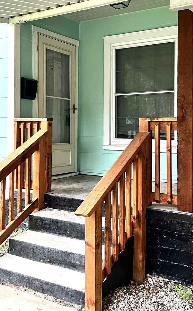 Building Photo - 3809 Lasker Ave
