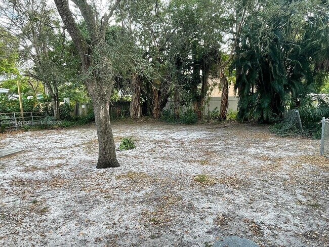 Foto del edificio - 846 SW 10th St