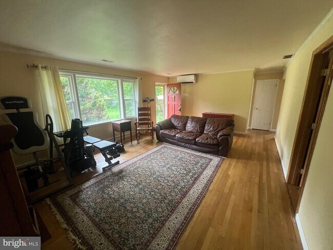 Foto del edificio - 10616 Oak Pl