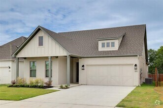 Building Photo - 820 Mallard Dr