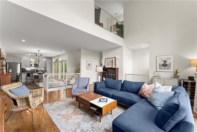 Foto del edificio - 1382 Stirling Cir NW