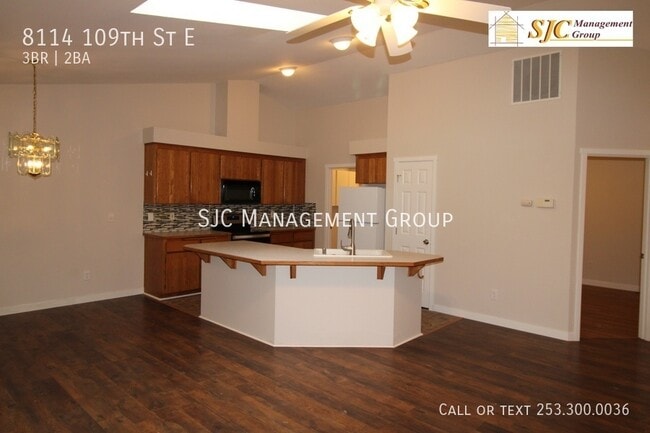Foto del edificio - 8114 109th St E