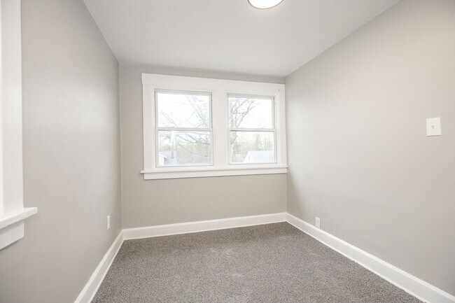 Foto del edificio - 3-BED, 1 BATH BEAUTIFUL SINGLE- FAMILY HOME IN MAPLE HEIGHTS!