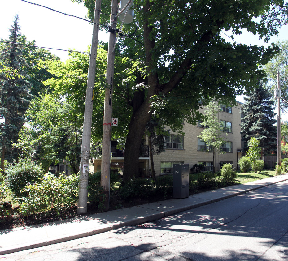 Photo du bâtiment - 134 Lawton Blvd