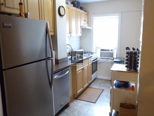 Building Photo - 620 Avenue L