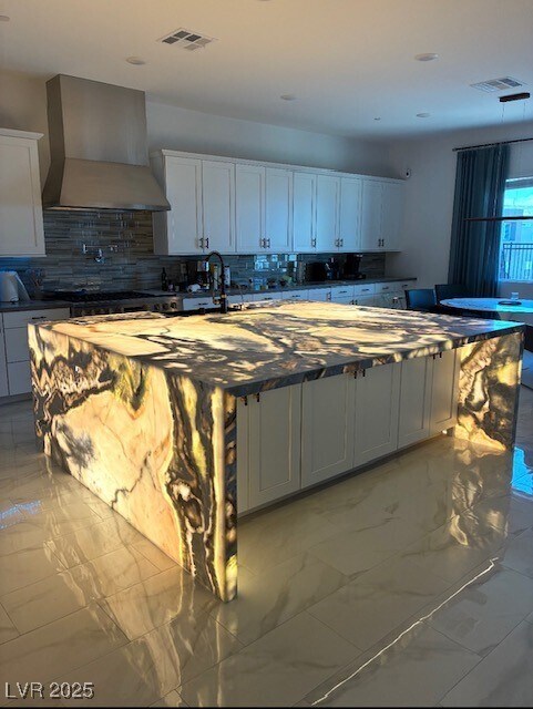 Foto del edificio - 510 Duvet Ct