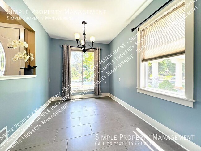 Building Photo - 367 Glenhaven Ave NW