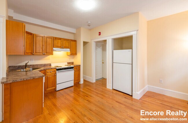 Foto del edificio - 887 Huntington Ave