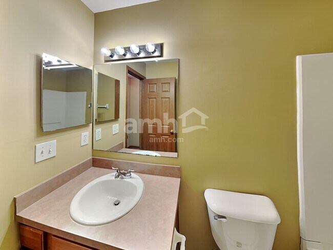 Foto del edificio - 6764 Annelise Ln