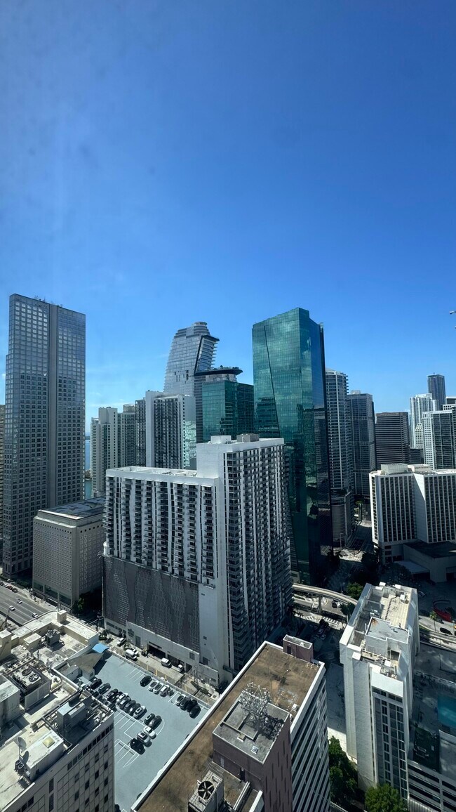 Foto del edificio - 151 SE 1st St