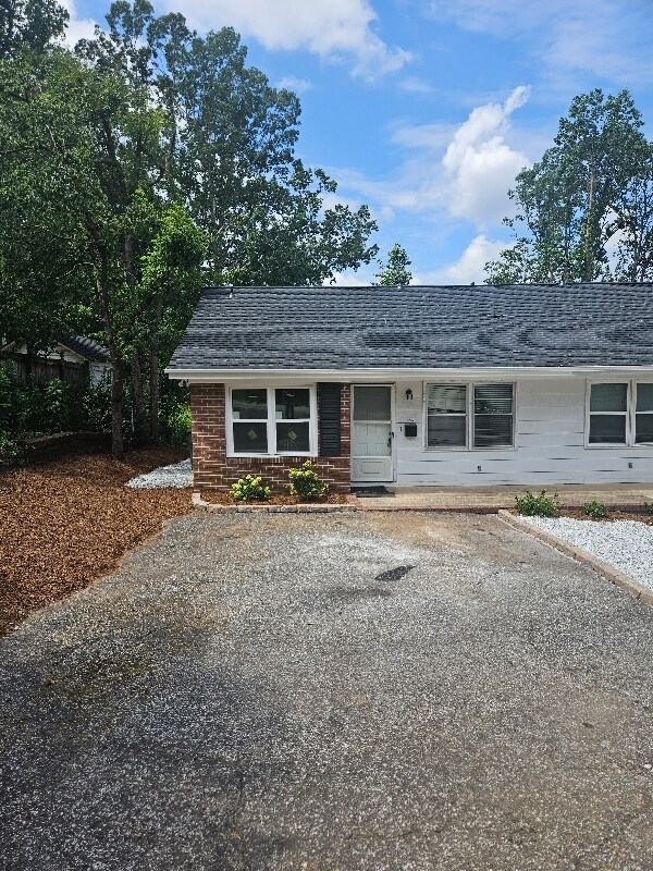 Foto principal - 300 N Fairview Ave
