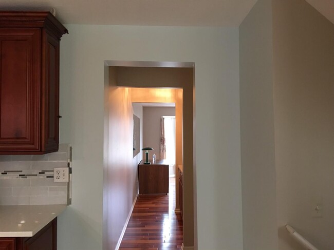 Building Photo - 4910 Ravine Ct