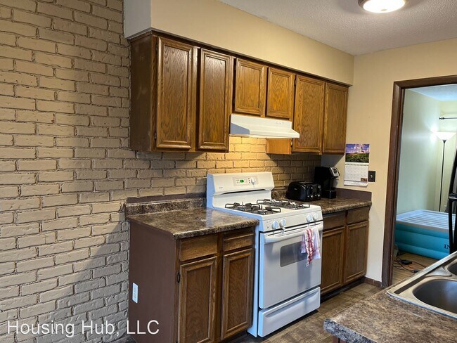 Foto del edificio - 3 br, 1 bath House - 2049 103rd Ave NW