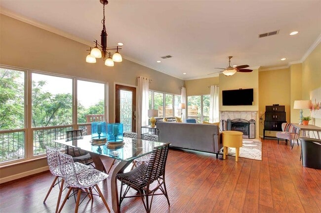 Building Photo - 2208 Trailside Dr