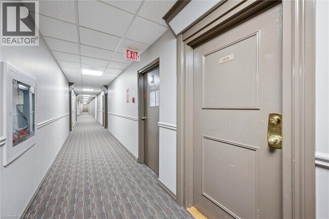 Building Photo - 35 Green Valley Dr