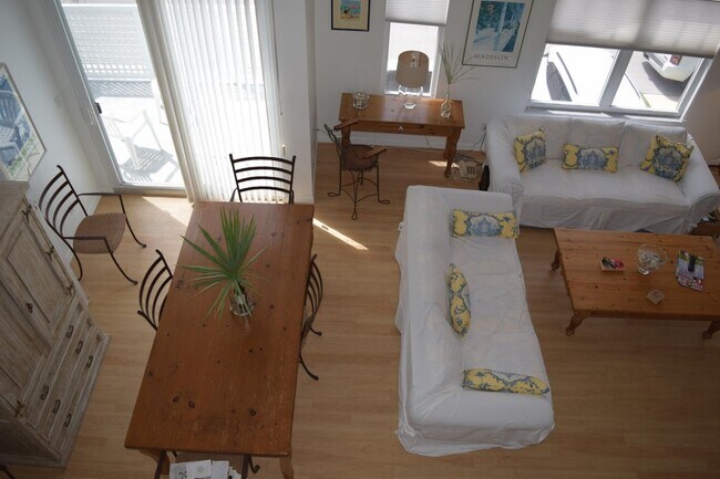 Foto del edificio - 301 Mainsail Cir