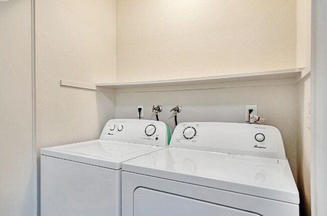 Foto del edificio - 3518 Knollwood Terrace