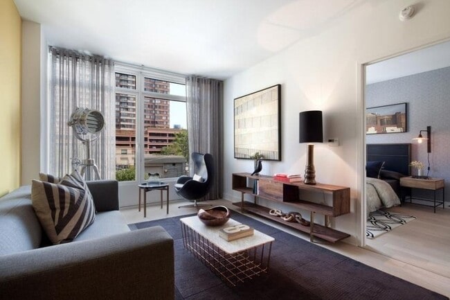 Building Photo - 2 bedroom in Queens NY 11101