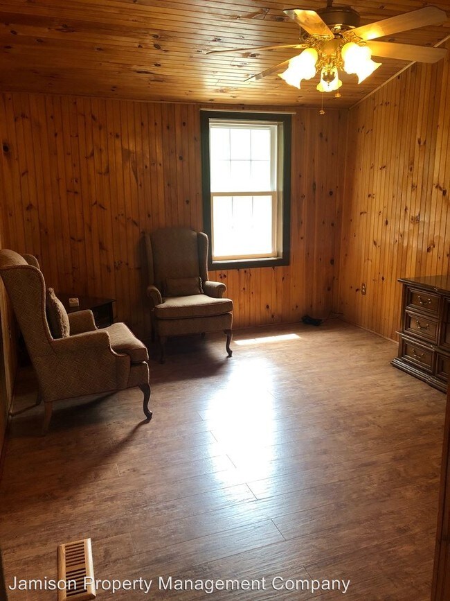 Foto del edificio - 5407 Parkwood School Rd