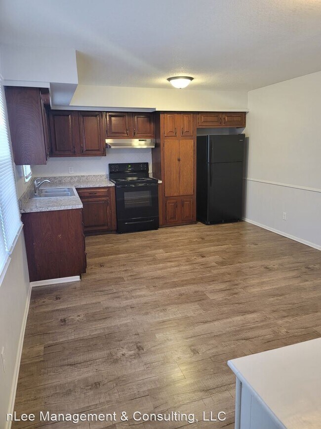 Building Photo - 4 br, 2 bath House - 421 Lee Street