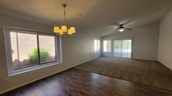 Foto del edificio - 28711 N 21st Ln