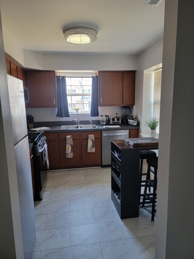 Building Photo - 5219 Quince Ct