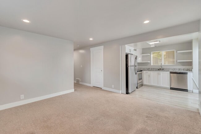 Building Photo - 3707 Kentucky Cir