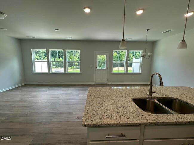 Building Photo - 531 Glen Clova Dr