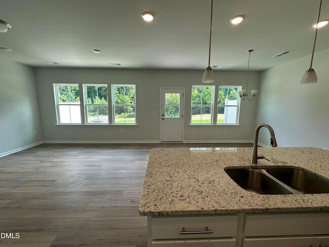 Foto del edificio - 531 Glen Clova Dr