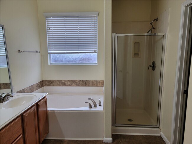 Building Photo - 17142 Taffaine Dr