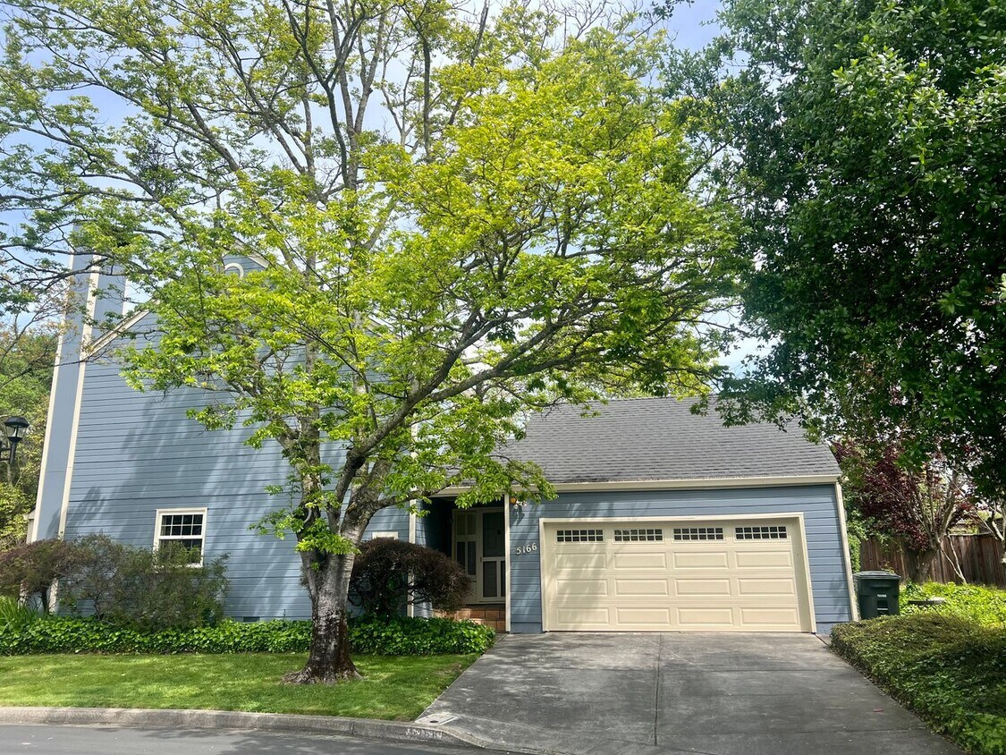 Primary Photo - Come Check out this Lovely 3 Bedroom 2 bat...