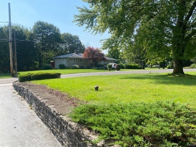 Building Photo - 106 Erregger Rd
