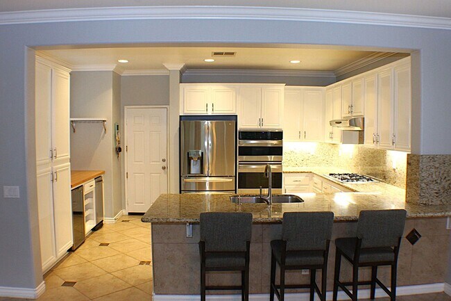 Foto del edificio - Single Story With Gated RV Parking!