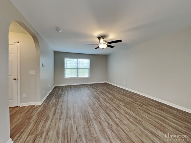 Building Photo - 2901 Quail Oak Dr