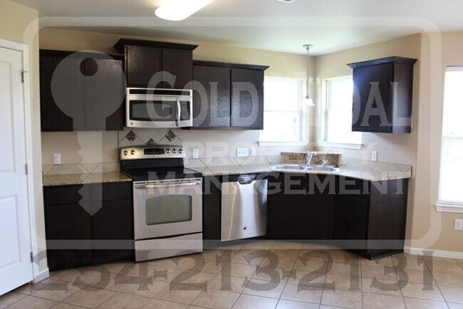 Building Photo - 409 W Little Dipper Dr
