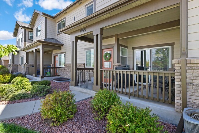 Foto del edificio - 2 Bed 3.5 Bath Townhome in Fort Collins!