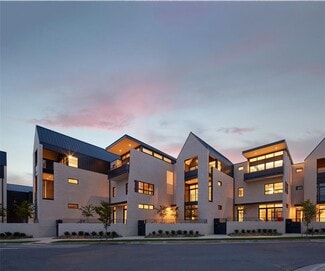 Building Photo - 1203 N Dewey Ave