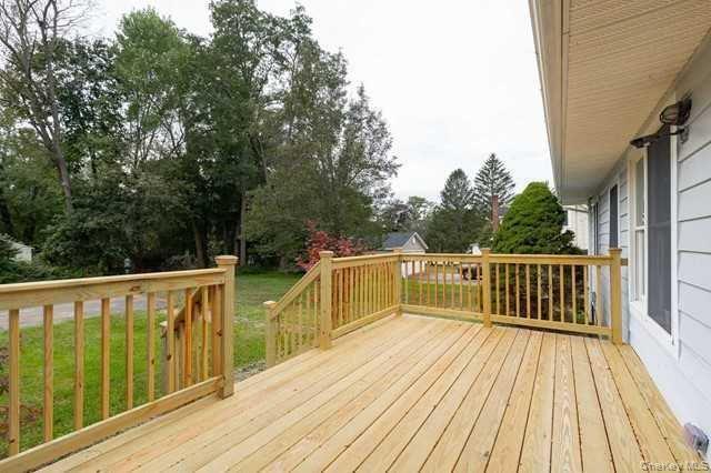 Foto del edificio - 90 W Market St