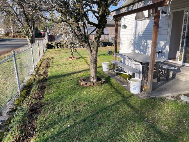 Foto del edificio - 3-Bedroom 2-Bath South End Home