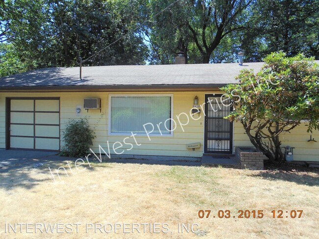 Building Photo - 3 br, 1 bath House - 8438 SE MARKET ST.