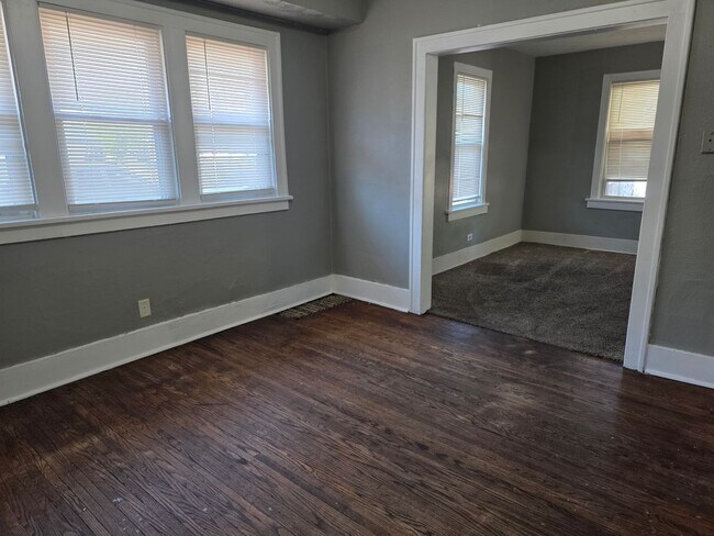 Foto del edificio - 2-Bedroom, 1-Bathroom Home with Basement – $1,350/Month