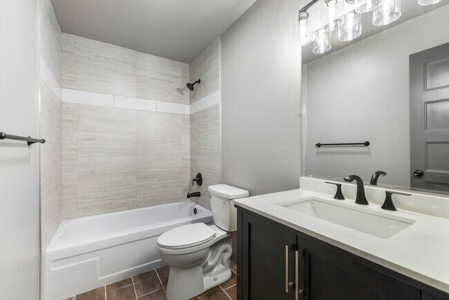 Renovated Corner Unit - Tanara Villa