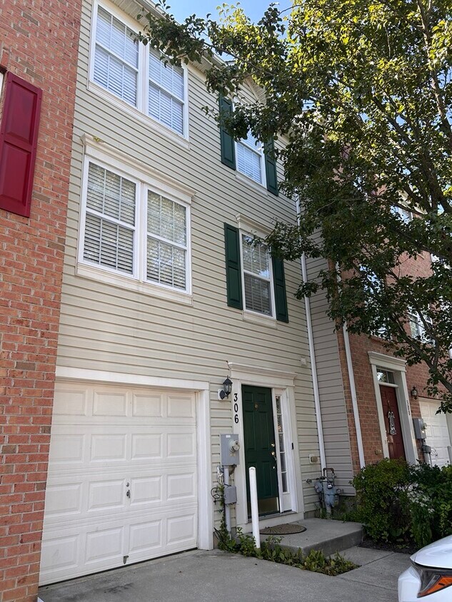 Foto principal - 306 Kestrel Dr