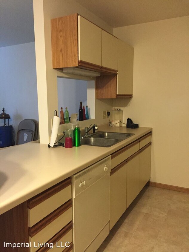 Foto principal - 1051 Imperial Cir