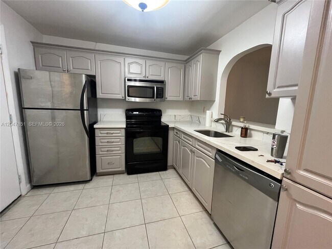 Foto del edificio - 403 NW 68th Ave