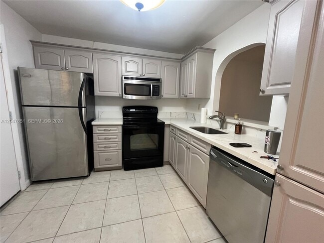 Building Photo - 403 NW 68th Ave