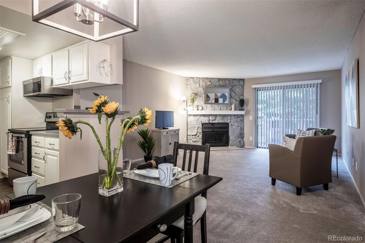 Foto principal - 910 S Walden St